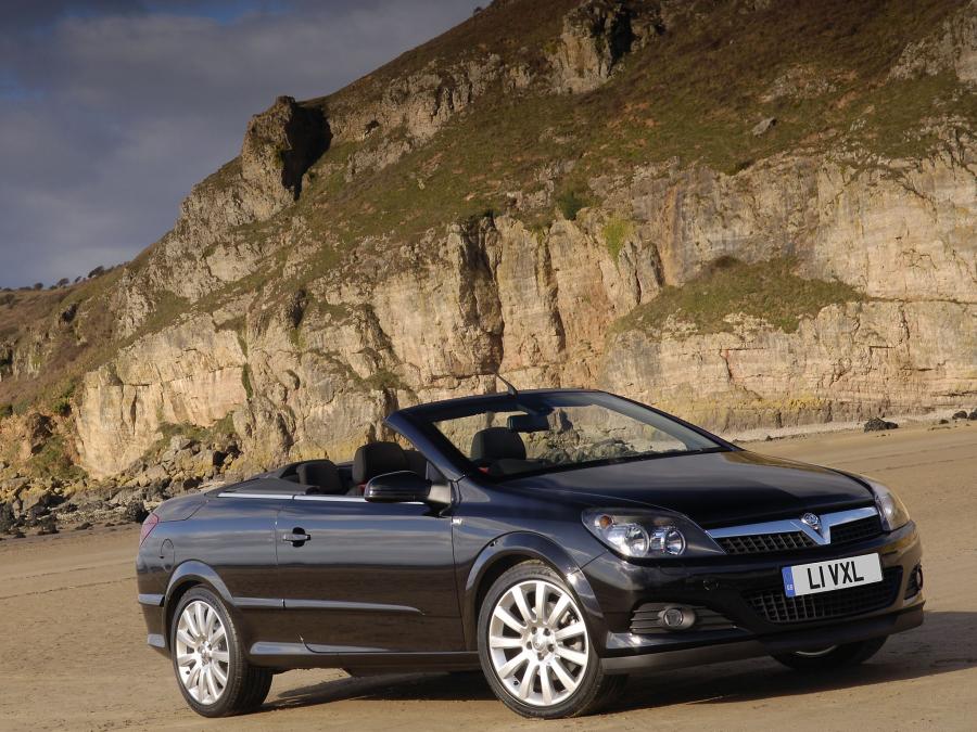  Vauxhall Astra TwinTop 2006 года  (фото 13 из 30)